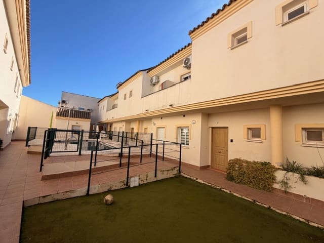 3 chambre Maison de Ville à vendre à Fuente de Piedra avec piscine garage - 134 000 € (Ref: 9523603)