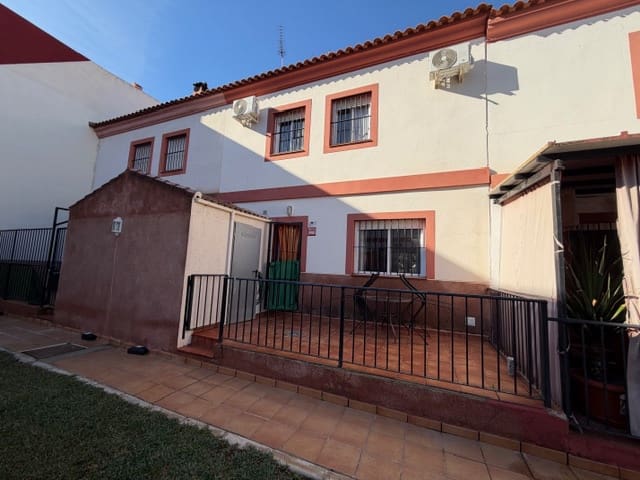 3 sypialnia Dom na sprzedaż w Fuente de Piedra z basenem - 125 000 € (Ref: 9571968)