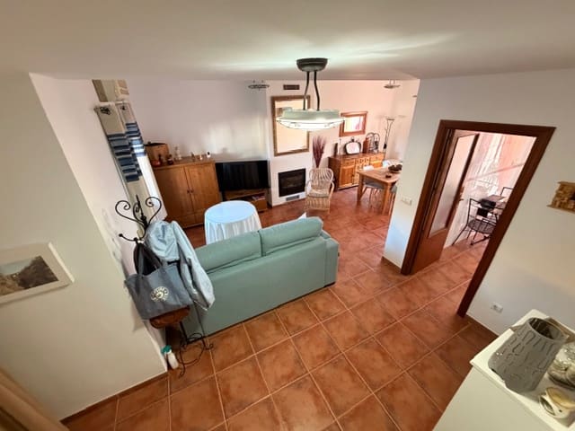 3 sypialnia Dom na sprzedaż w Fuente de Piedra z basenem - 125 000 € (Ref: 9571968)