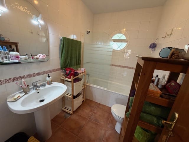 3 sypialnia Dom na sprzedaż w Fuente de Piedra z basenem - 125 000 € (Ref: 9571968)