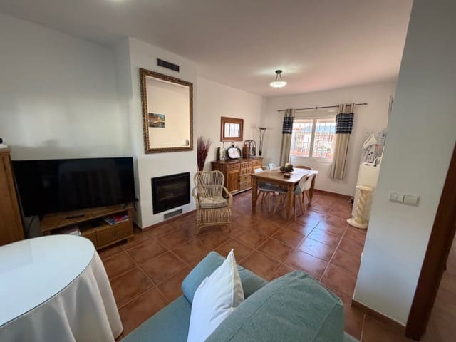 3 sypialnia Dom na sprzedaż w Fuente de Piedra z basenem - 125 000 € (Ref: 9571968)