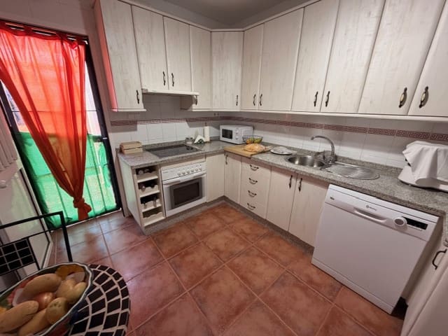 3 sypialnia Dom na sprzedaż w Fuente de Piedra z basenem - 125 000 € (Ref: 9571968)