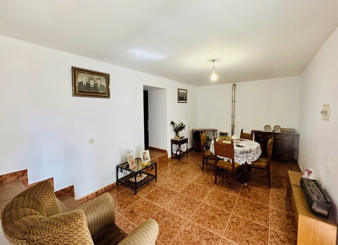 3 sovrum Finca/Hus på landet till salu i Iznajar med garage - 129 000 € (Ref: 9586831)