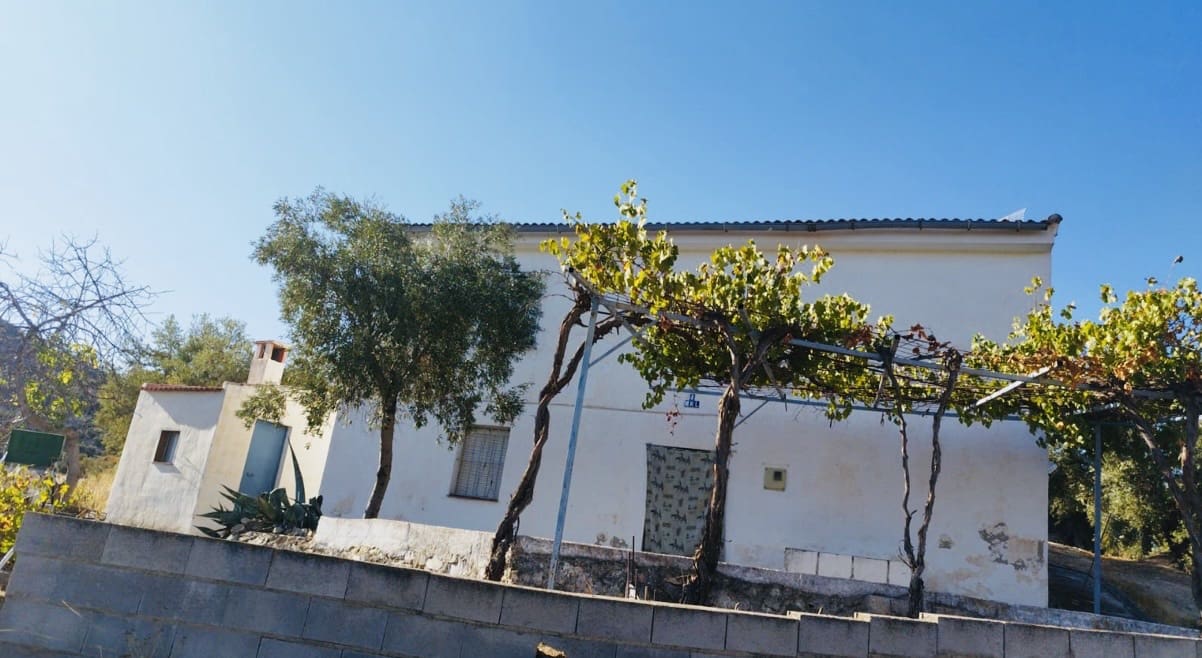 3 sovrum Finca/Hus på landet till salu i Iznajar med garage - 129 000 € (Ref: 9586831)