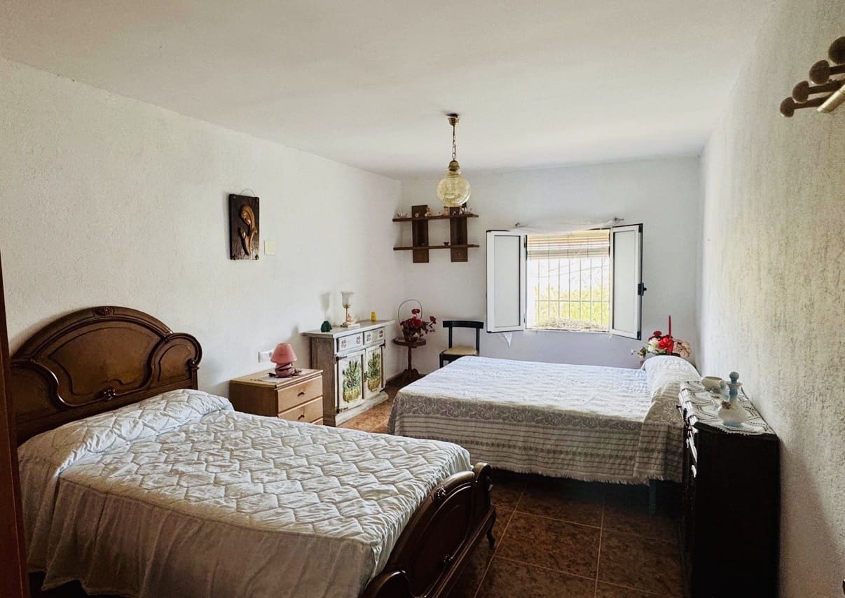 3 sovrum Finca/Hus på landet till salu i Iznajar med garage - 129 000 € (Ref: 9586831)