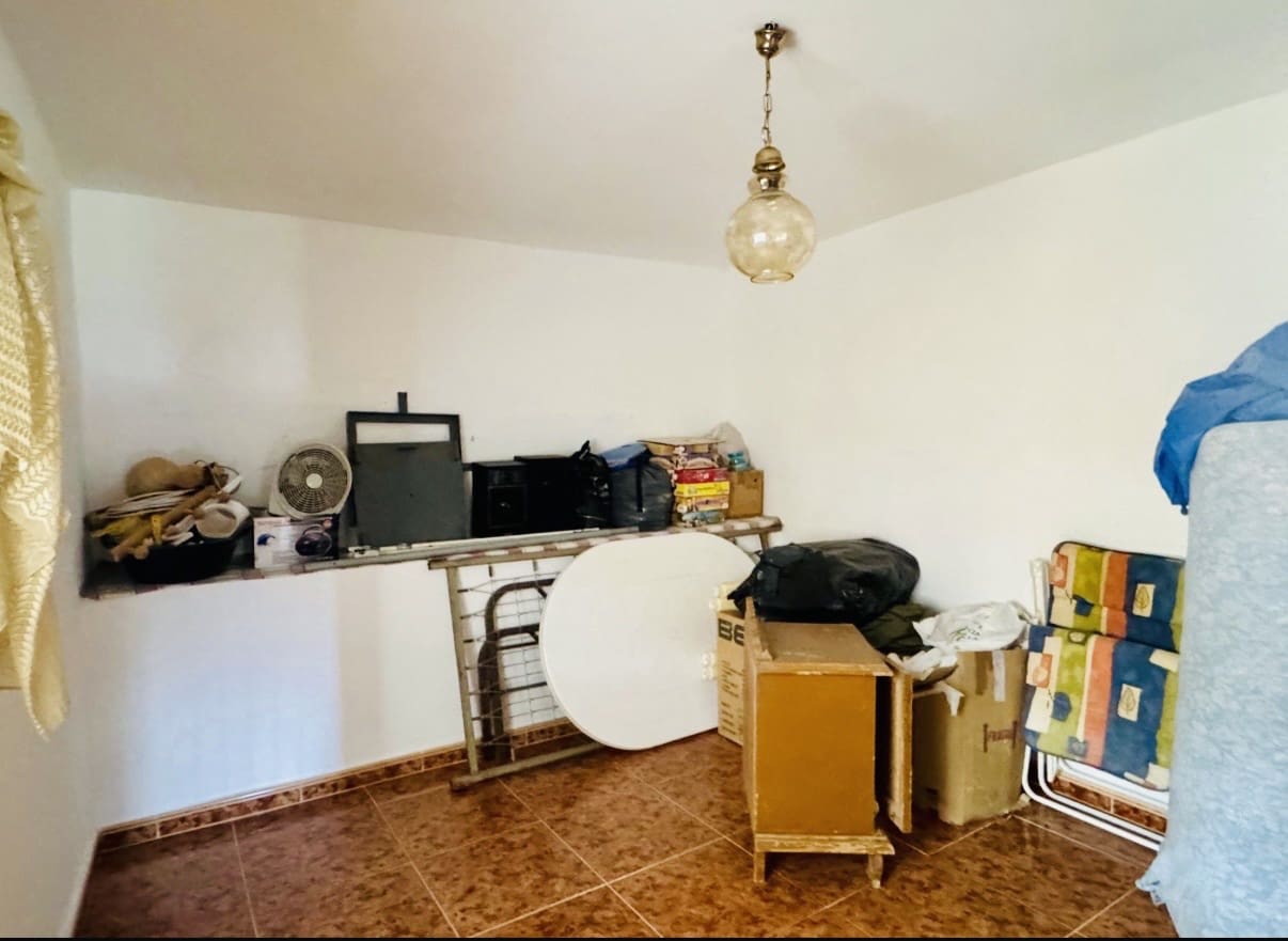 3 sovrum Finca/Hus på landet till salu i Iznajar med garage - 129 000 € (Ref: 9586831)