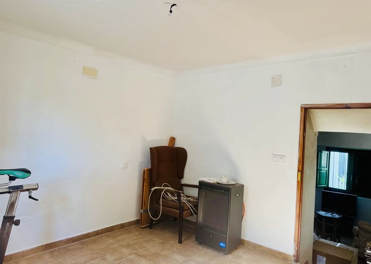 3 sovrum Finca/Hus på landet till salu i Iznajar med garage - 129 000 € (Ref: 9593218)