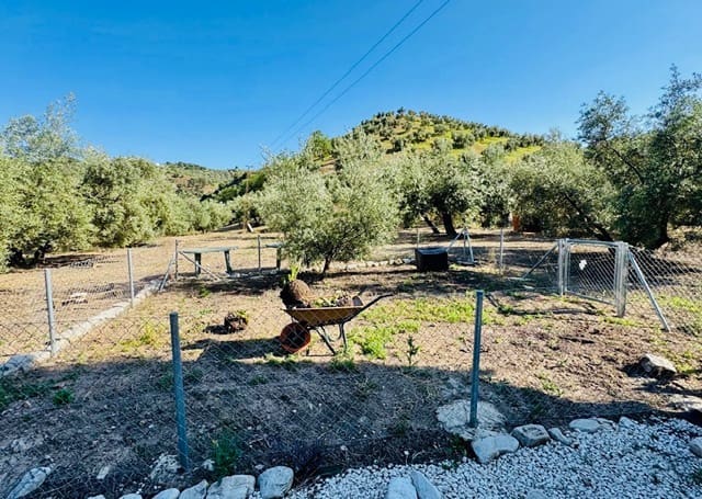 3 sovrum Finca/Hus på landet till salu i Iznajar med garage - 129 000 € (Ref: 9593218)