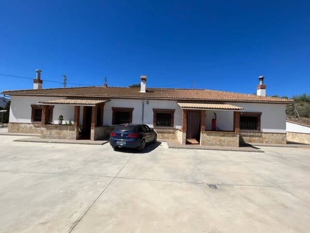 6 soverom Villa til salgs i Villanueva del Trabuco med garasje - € 420 000 (Ref: 9624116)