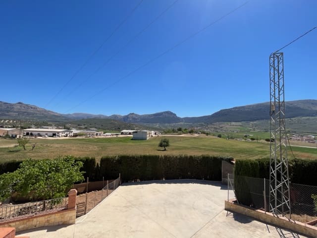 6 soverom Villa til salgs i Villanueva del Trabuco med garasje - € 420 000 (Ref: 9624116)