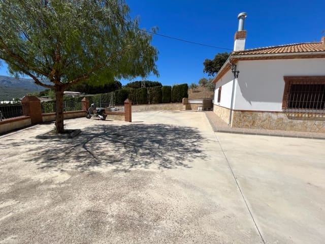 6 soverom Villa til salgs i Villanueva del Trabuco med garasje - € 420 000 (Ref: 9624116)