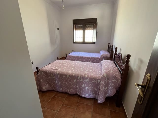 6 soverom Villa til salgs i Villanueva del Trabuco med garasje - € 420 000 (Ref: 9624116)