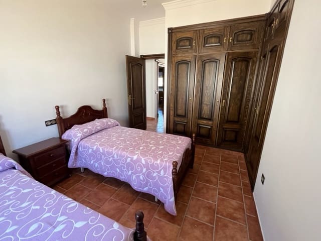 6 soverom Villa til salgs i Villanueva del Trabuco med garasje - € 420 000 (Ref: 9624116)