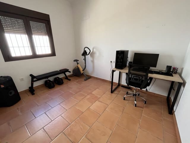 6 soverom Villa til salgs i Villanueva del Trabuco med garasje - € 420 000 (Ref: 9624116)