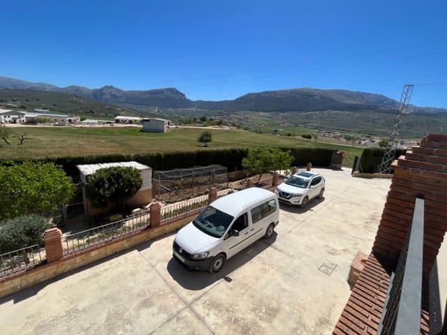 6 soverom Villa til salgs i Villanueva del Trabuco med garasje - € 420 000 (Ref: 9624116)