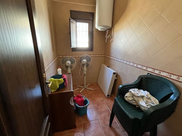 6 soverom Villa til salgs i Villanueva del Trabuco med garasje - € 420 000 (Ref: 9624116)