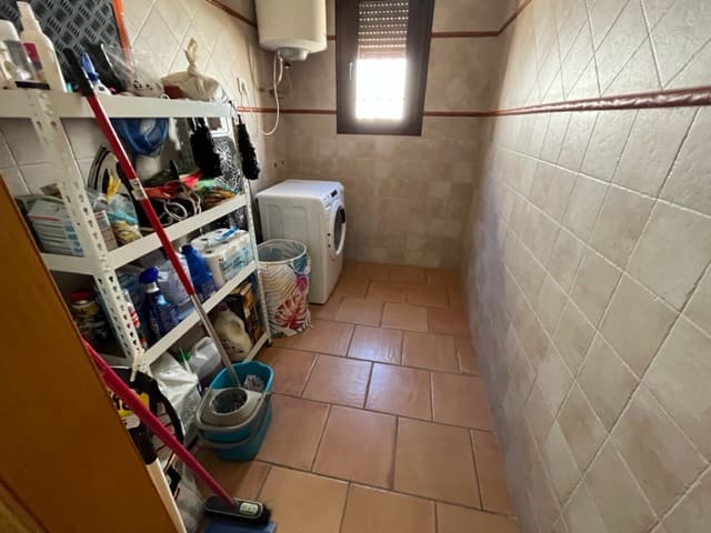 6 soverom Villa til salgs i Villanueva del Trabuco med garasje - € 420 000 (Ref: 9624116)