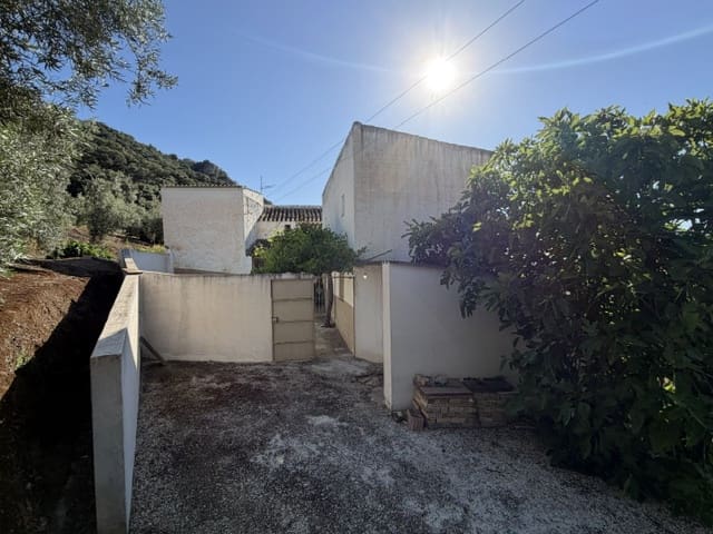 3 chambre Finca/Maison de Campagne à vendre à Iznajar avec garage - 99 950 € (Ref: 9626284)