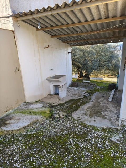 3 chambre Finca/Maison de Campagne à vendre à Iznajar avec garage - 99 950 € (Ref: 9626284)