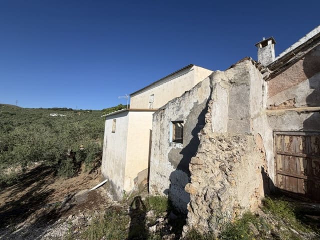 3 chambre Finca/Maison de Campagne à vendre à Iznajar avec garage - 99 950 € (Ref: 9626284)