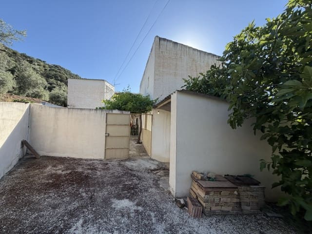 3 chambre Finca/Maison de Campagne à vendre à Iznajar avec garage - 99 950 € (Ref: 9626284)