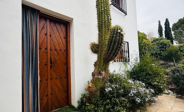 3 chambre Finca/Maison de Campagne à vendre à Loja - 299 000 € (Ref: 9650777)