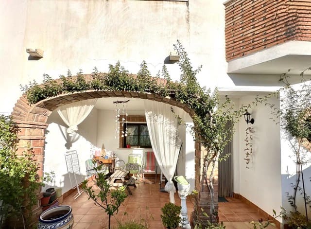 3 Zimmer Villa zu verkaufen in Sierra de Yeguas mit Garage - 165.000 € (Ref: 9665474)