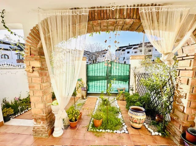 3 chambre Villa/Maison à vendre à Sierra de Yeguas avec garage - 165 000 € (Ref: 9665474)