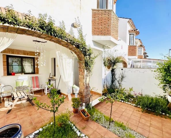 3 chambre Villa/Maison à vendre à Sierra de Yeguas avec garage - 165 000 € (Ref: 9665474)