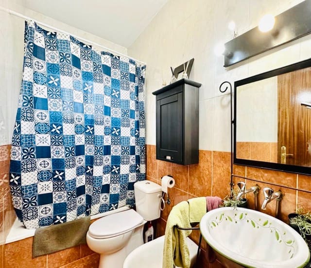 4 Zimmer Villa zu verkaufen in Fuente de Piedra mit Pool - 189.900 € (Ref: 9665475)