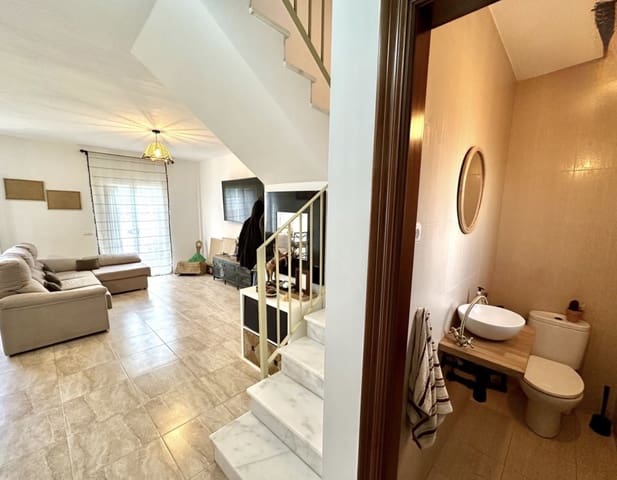 4 quarto Moradia para venda em Fuente de Piedra com piscina - 189 900 € (Ref: 9665475)