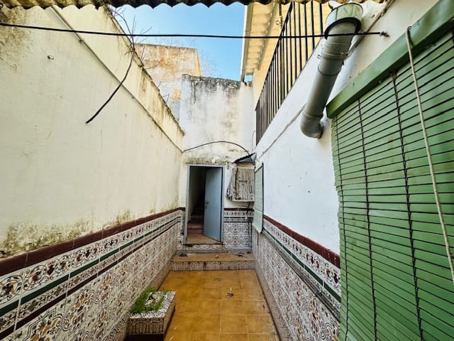 3 bedroom Townhouse for sale in Cuevas Bajas - € 63,000 (Ref: 9668270)