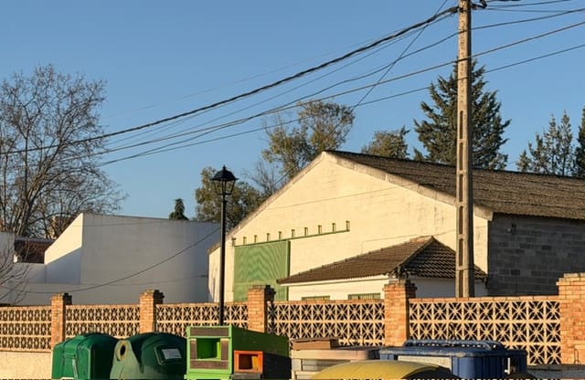 Commercieel te koop in Fuente de Piedra - € 500.000 (Ref: 9676417)