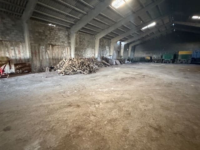 Commercial for sale in Fuente de Piedra - € 500,000 (Ref: 9676417)