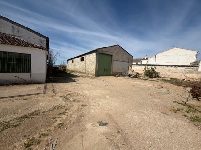 Commercial for sale in Fuente de Piedra - € 500,000 (Ref: 9676417)