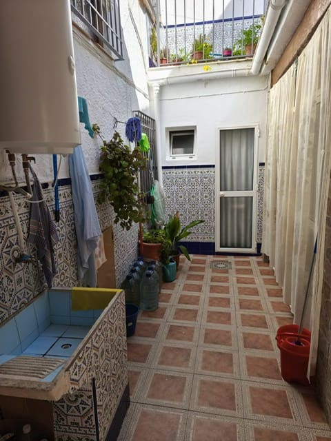 5 soverom Hus til salgs i Villanueva de Tapia - € 165 000 (Ref: 9679327)