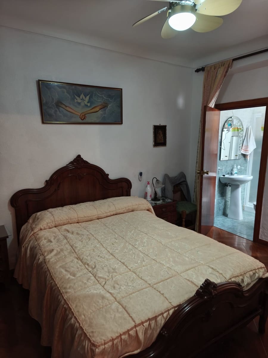 5 soverom Hus til salgs i Villanueva de Tapia - € 165 000 (Ref: 9679327)