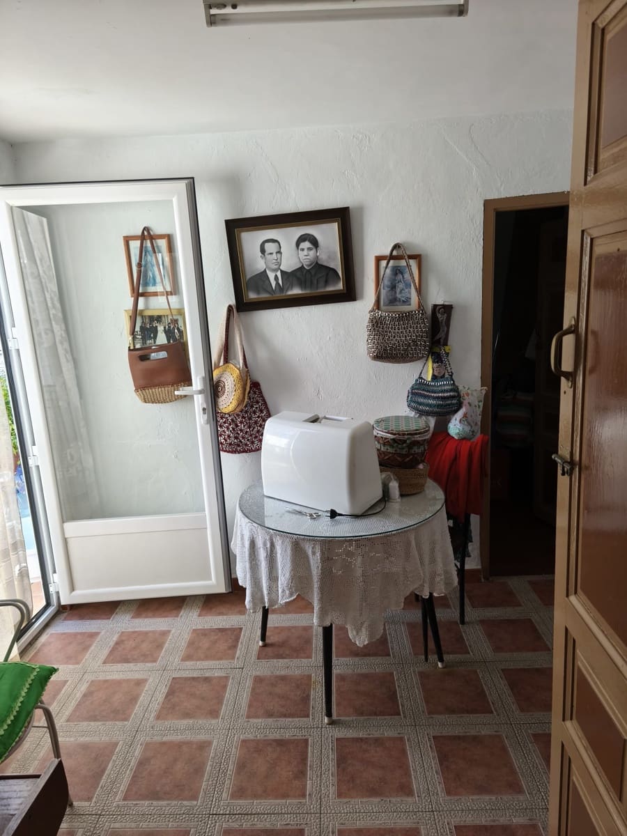 5 soverom Hus til salgs i Villanueva de Tapia - € 165 000 (Ref: 9679327)