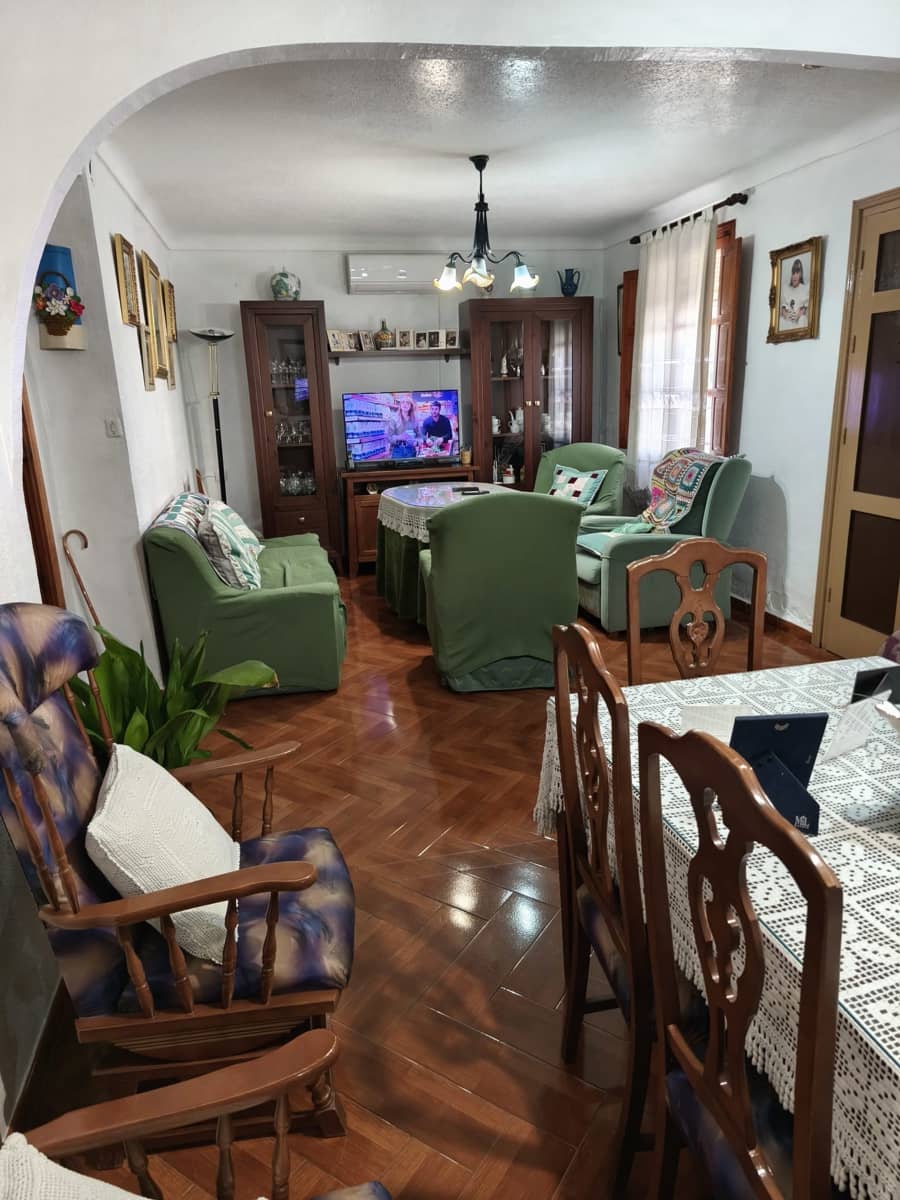 5 soverom Hus til salgs i Villanueva de Tapia - € 165 000 (Ref: 9679327)