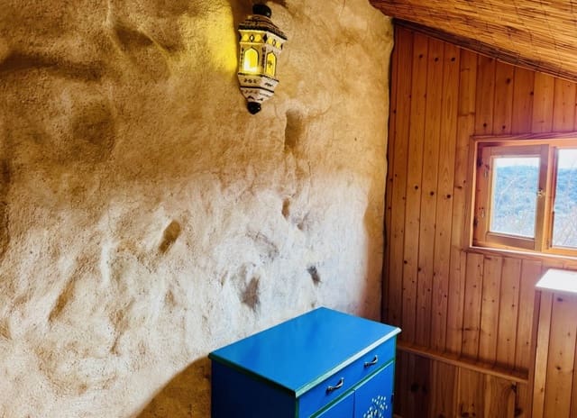 3 Zimmer Finca/Landgut zu verkaufen in Loja mit Garage - 173.000 € (Ref: 9693111)