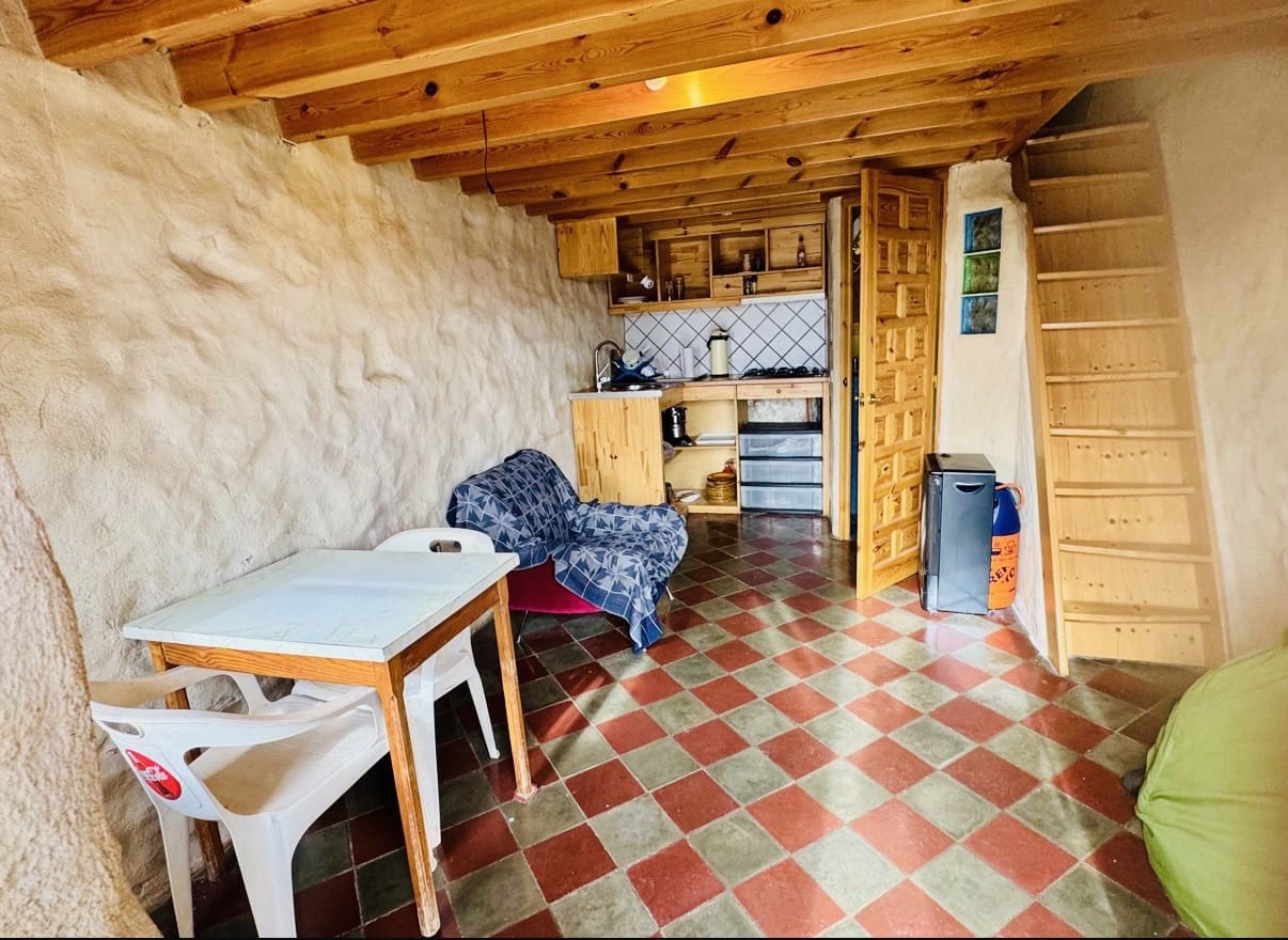 3 bedroom Finca/Country House for sale in Loja with garage - € 173,000 (Ref: 9693111)