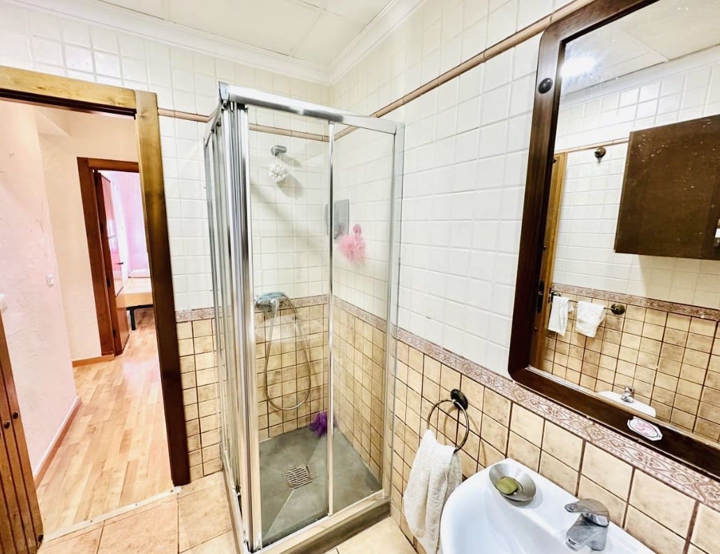 4 bedroom Villa for sale in Sierra de Yeguas with garage - € 173,000 (Ref: 9696610)