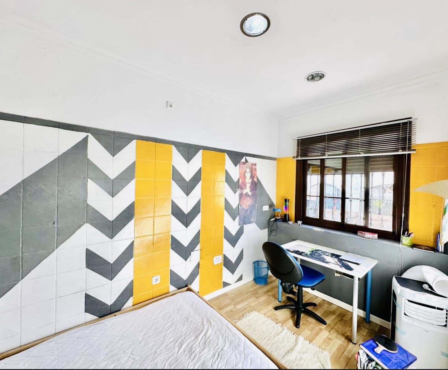 4 bedroom Villa for sale in Sierra de Yeguas with garage - € 173,000 (Ref: 9696610)