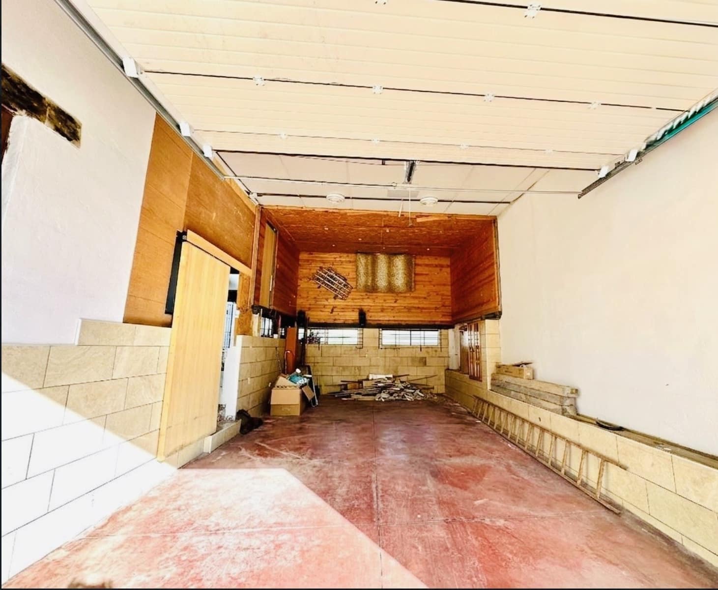 4 bedroom Villa for sale in Sierra de Yeguas with garage - € 173,000 (Ref: 9696610)