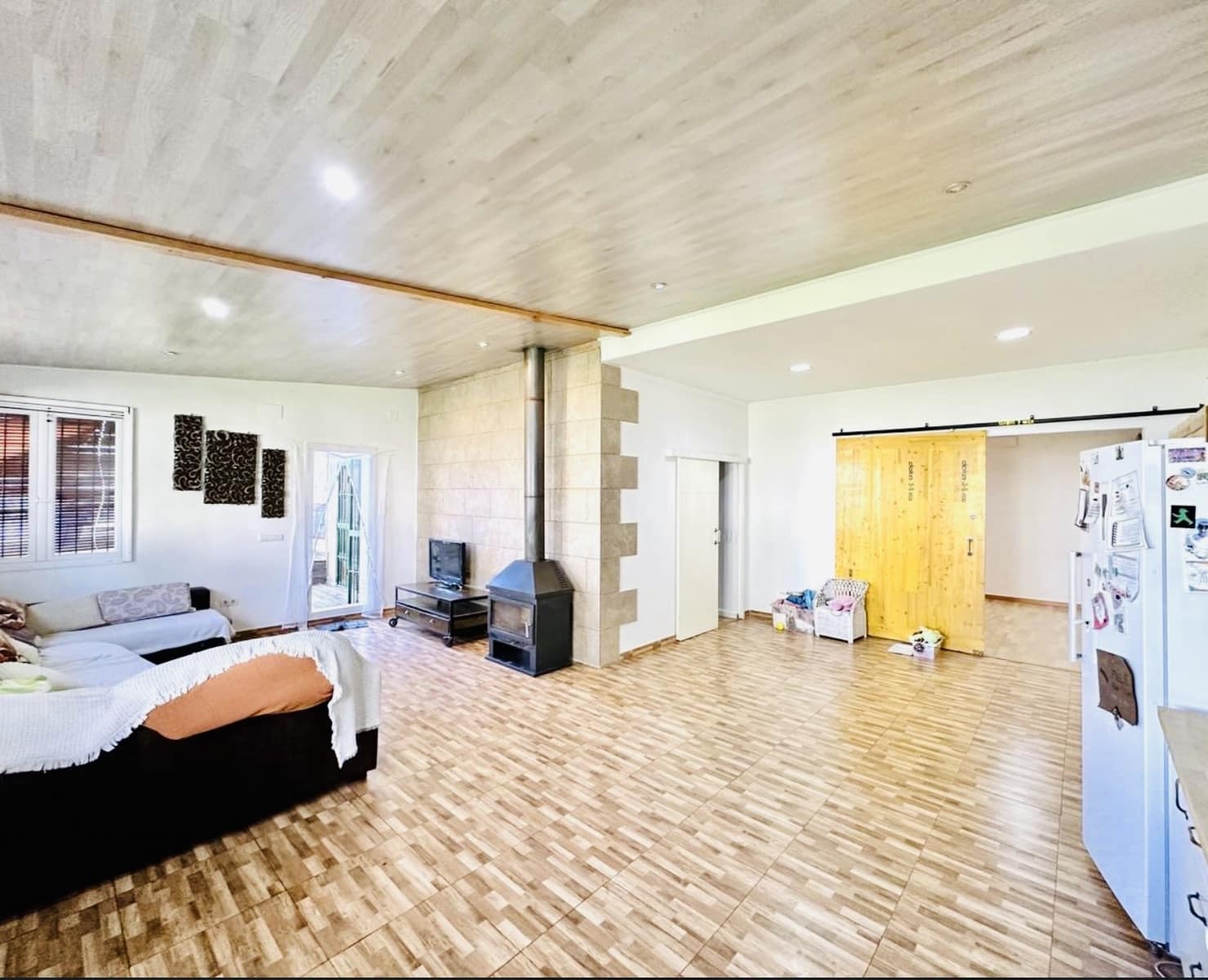 4 bedroom Villa for sale in Sierra de Yeguas with garage - € 173,000 (Ref: 9696610)