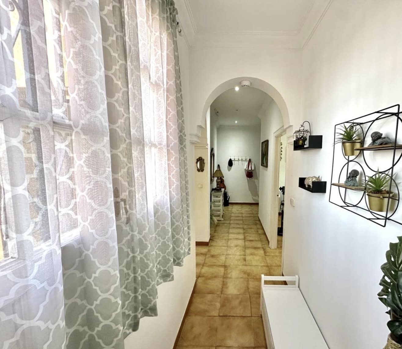 4 bedroom Villa for sale in Fuente de Piedra - € 180,000 (Ref: 9699223)