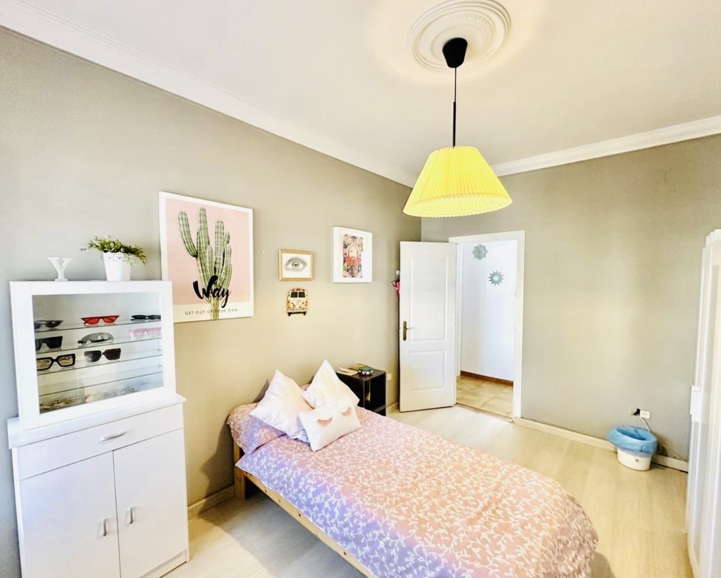 4 bedroom Villa for sale in Fuente de Piedra - € 180,000 (Ref: 9699223)