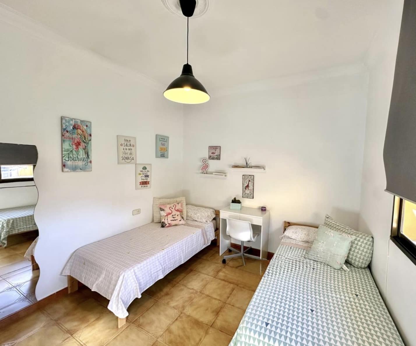 4 bedroom Villa for sale in Fuente de Piedra - € 180,000 (Ref: 9699223)