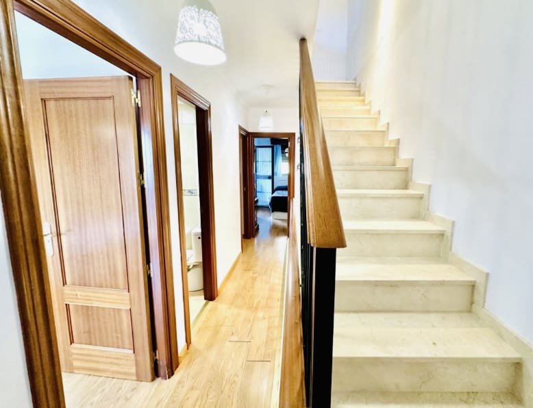 4 bedroom Villa for sale in Sierra de Yeguas with garage - € 165,000 (Ref: 9700167)