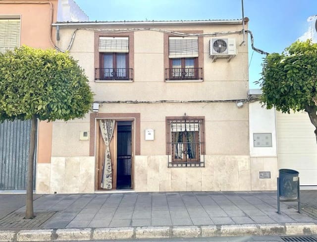3 bedroom Townhouse for sale in La Roda de Andalucia - € 115,000 (Ref: 9713380)